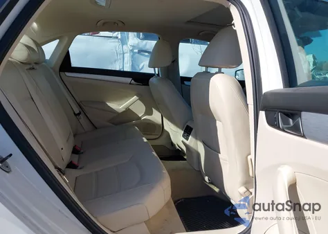 2013 Volkswagen Passat 2.5L Se z USA, uszkodzony, nr VIN 1VWBP7A3XDC079992